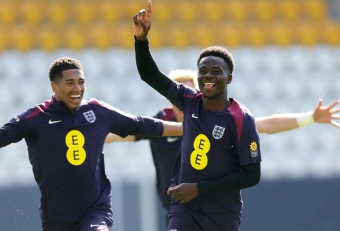 Jude Bellingham og Bukayo Saka