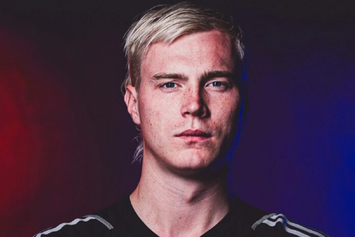 Kristoffer Klaesson1